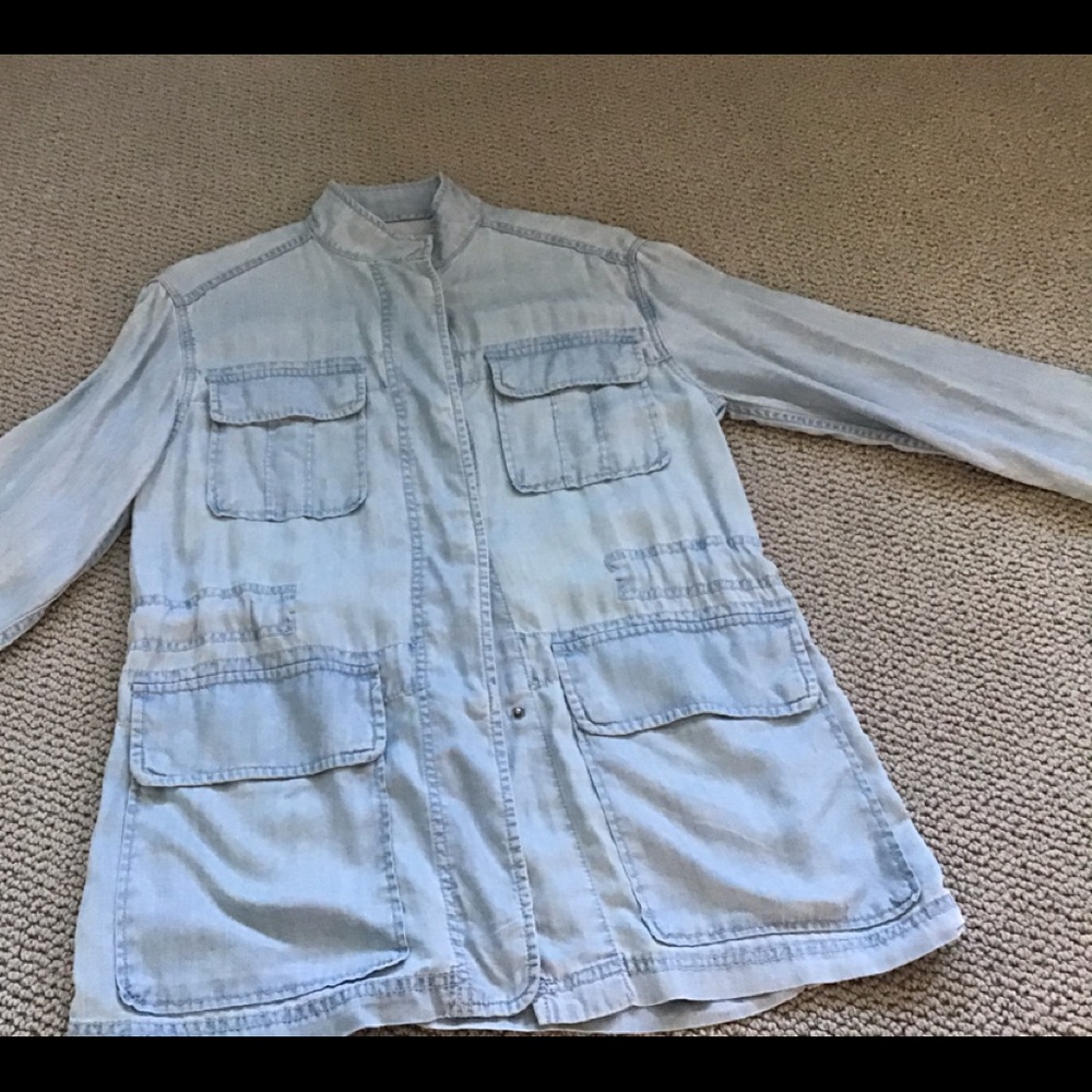 Long lightweight denim jacket.
